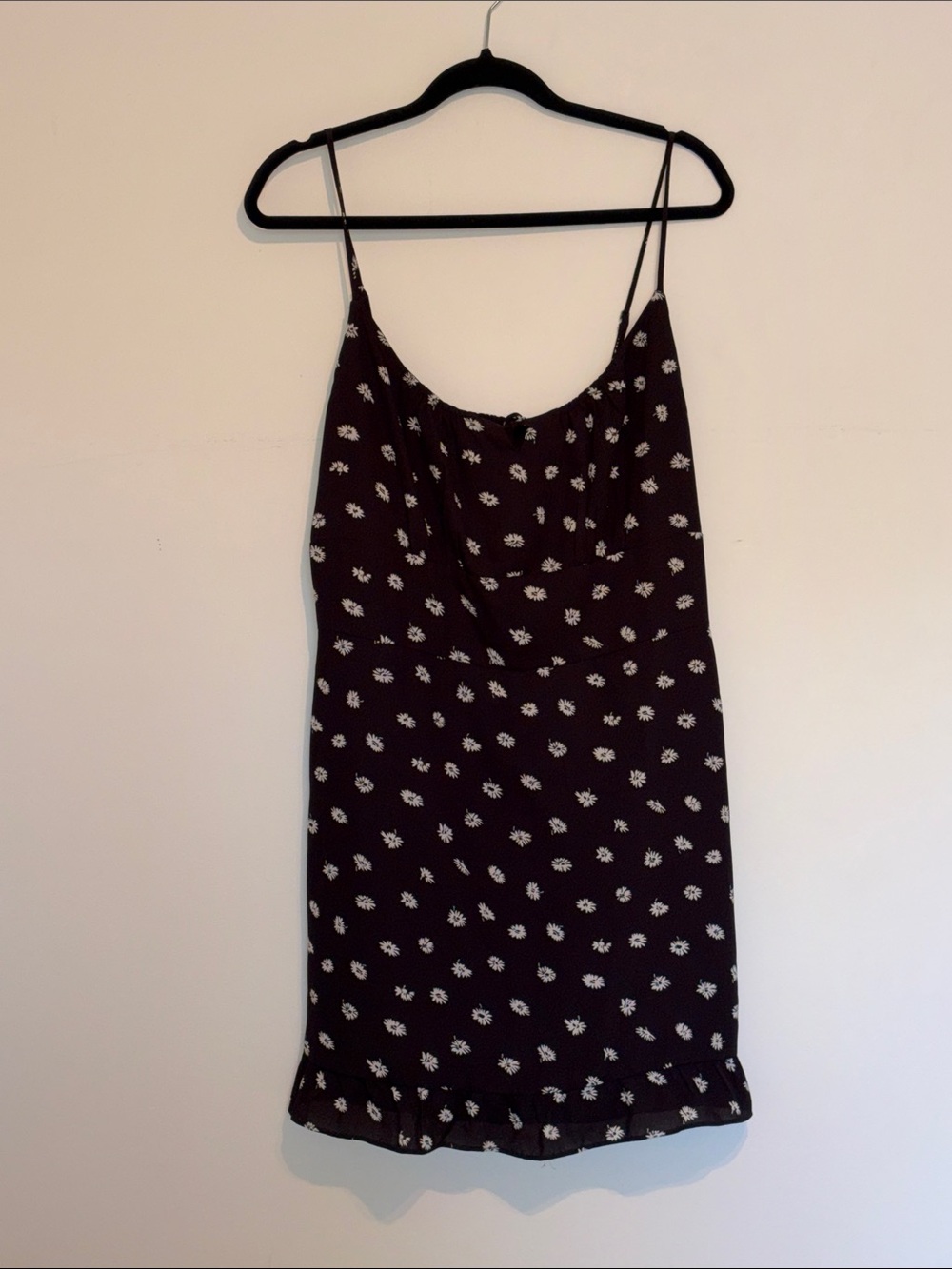 Abercrombie Women’s Black Floral Mini Dress with White Daisy Print - Size XL